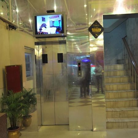 Oyo Premium Railway Station Patna Hotel Patna  Eksteriør billede