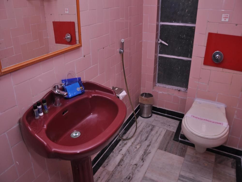 Oyo Premium Railway Station Patna Hotel Patna  Eksteriør billede