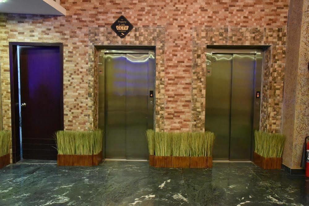 Oyo Premium Railway Station Patna Hotel Patna  Eksteriør billede